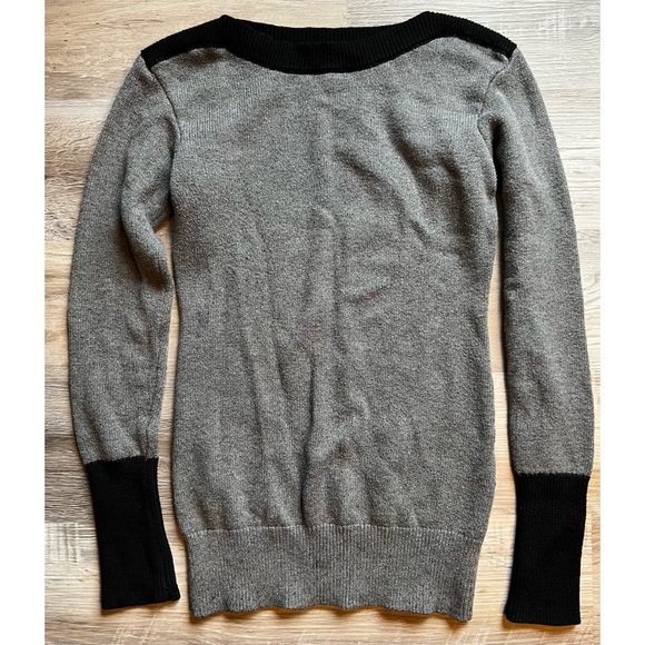 PattyBoutik : grey & black colorblock boatneck sweater - Picture 10 of 15
